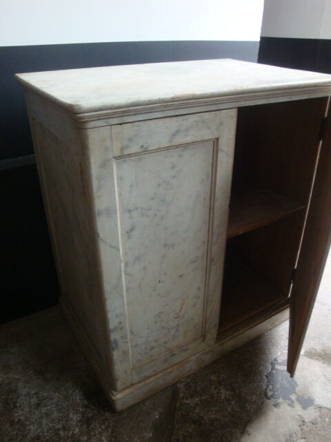 Marble effect buffet