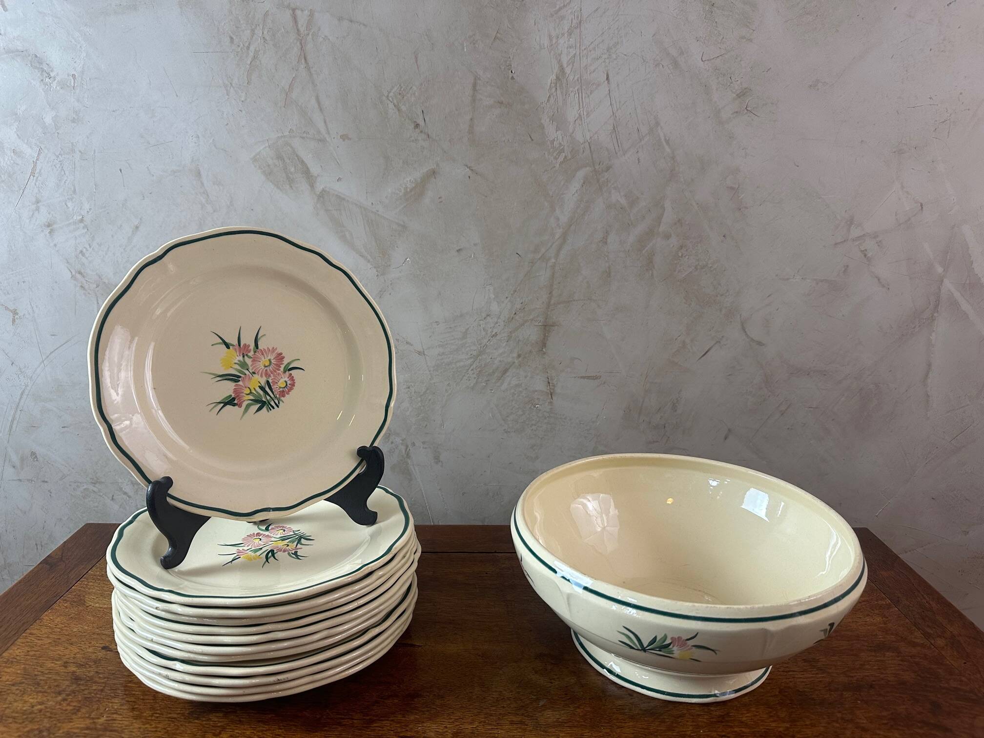 Hand painted Gien service