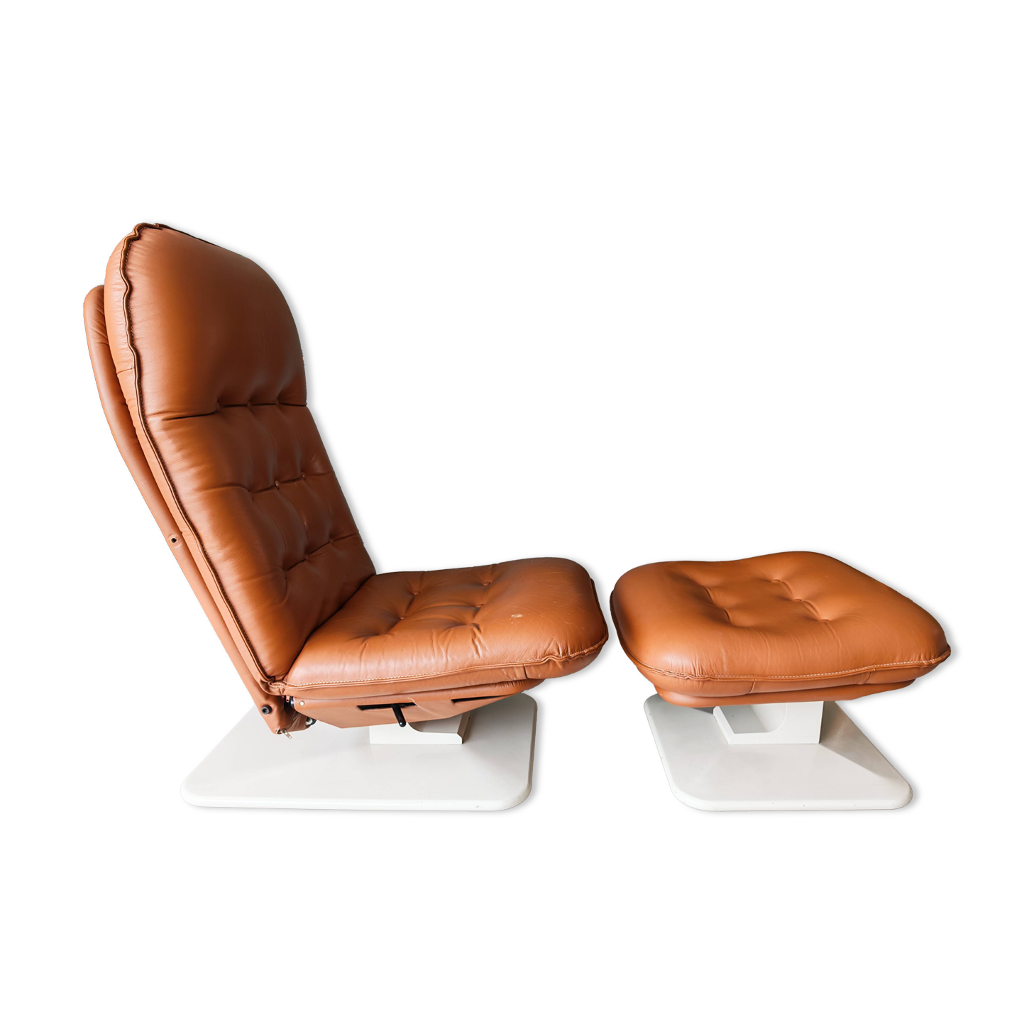 Vintage Lounge Chair & Ottoman "Origlia" – Tawny Leather & Pirelli Straps