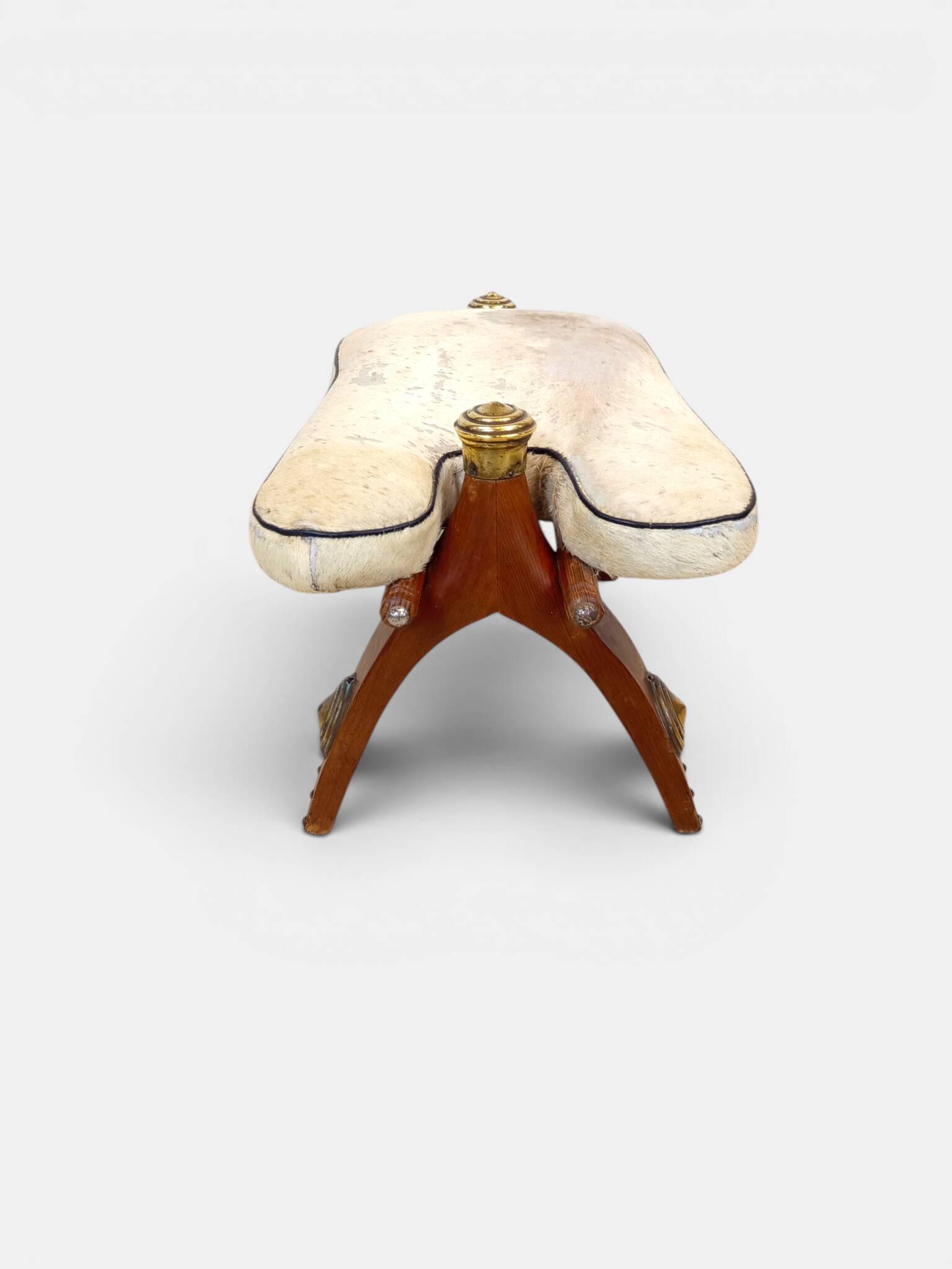 Camel saddle stool