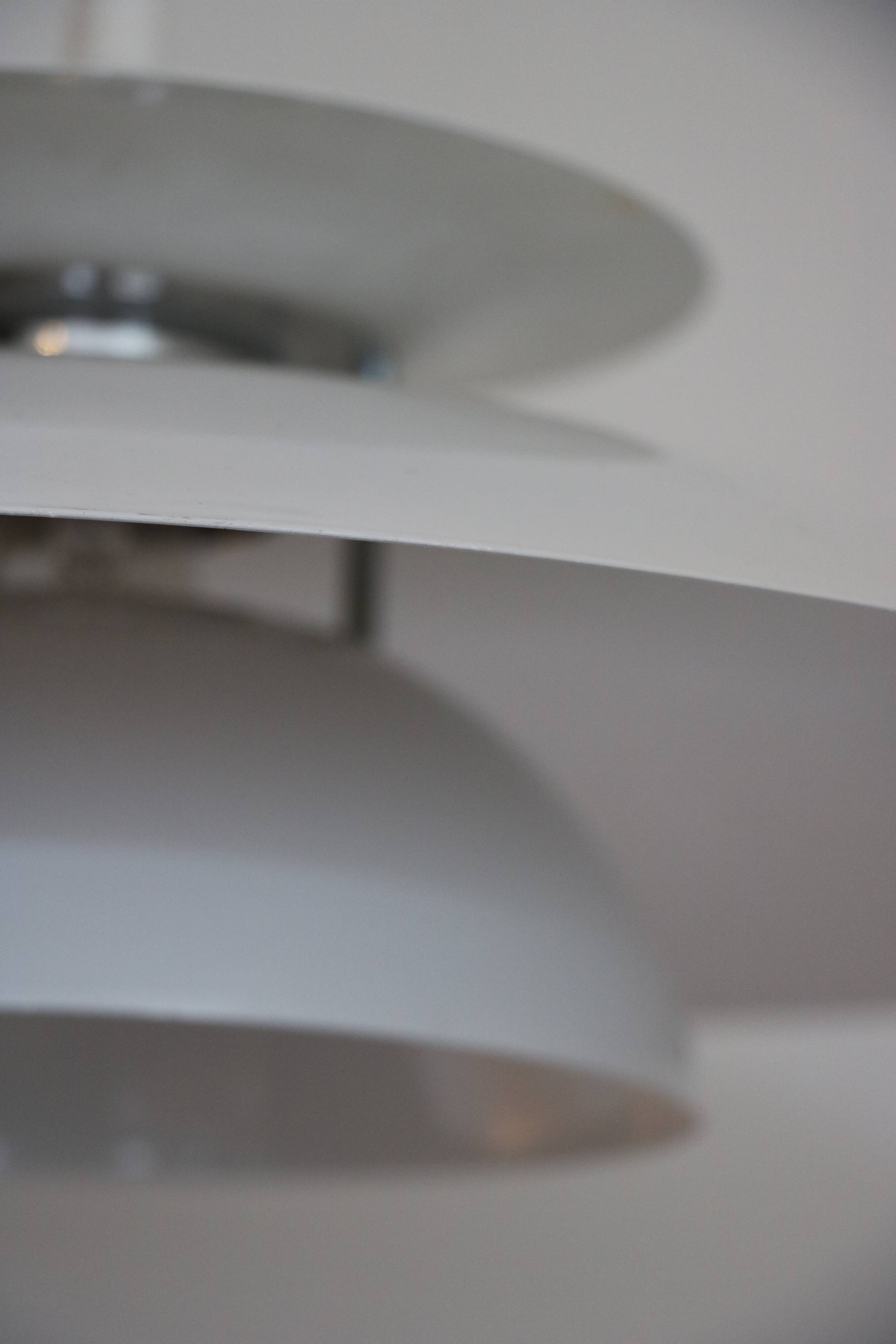 Suspension scandinave en métal blanc