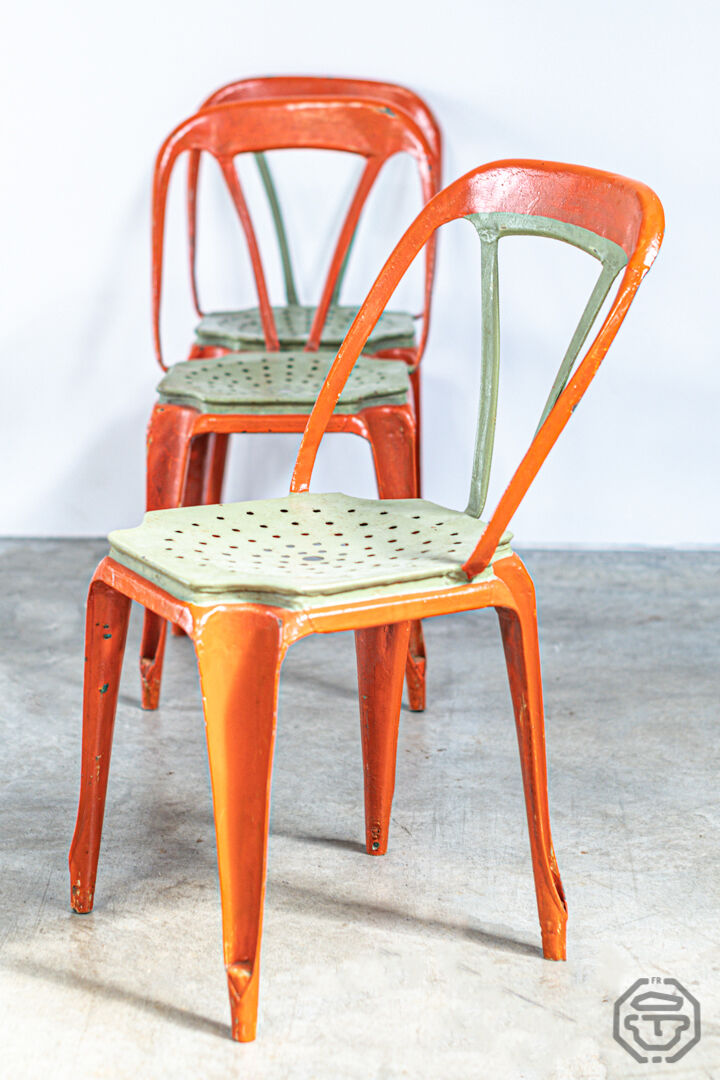 Multipl's three-chair series