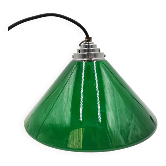 Suspension cône opaline verte
