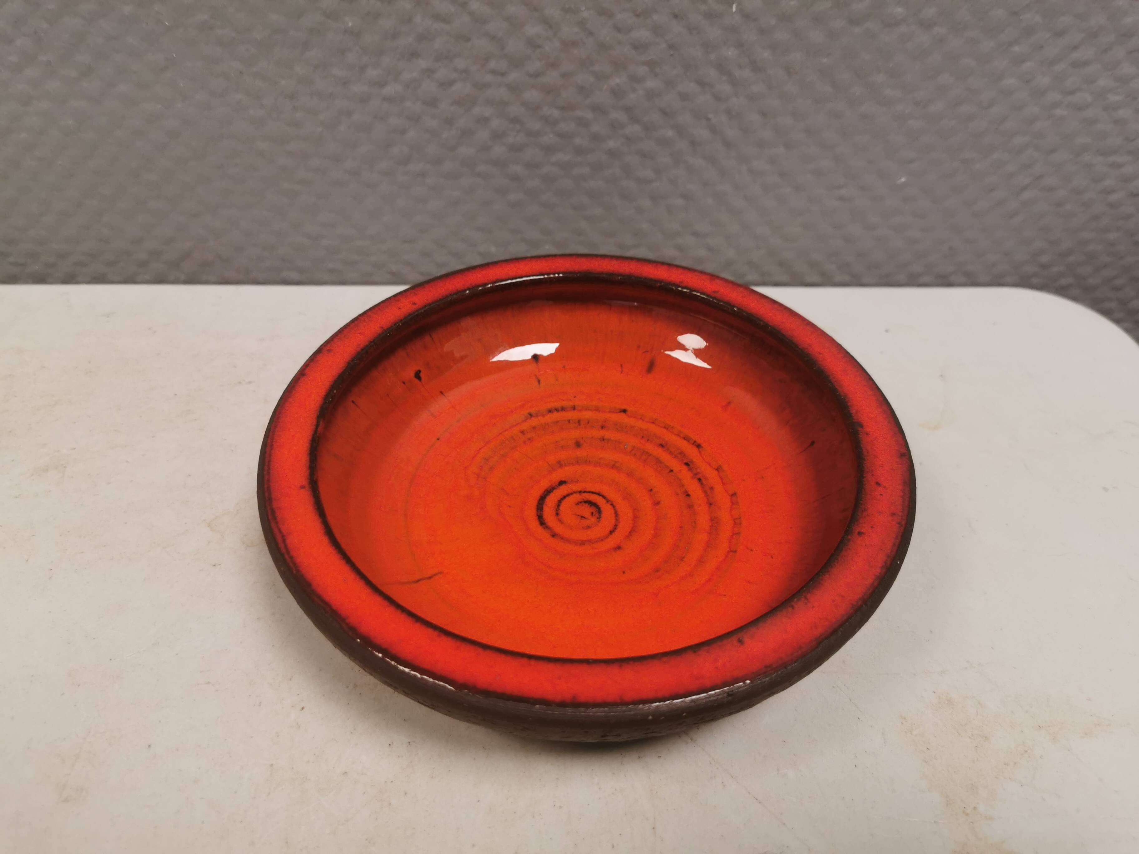 Ceramic bowl from Holbæk Ceramics Denmark, 1970s–1980s.