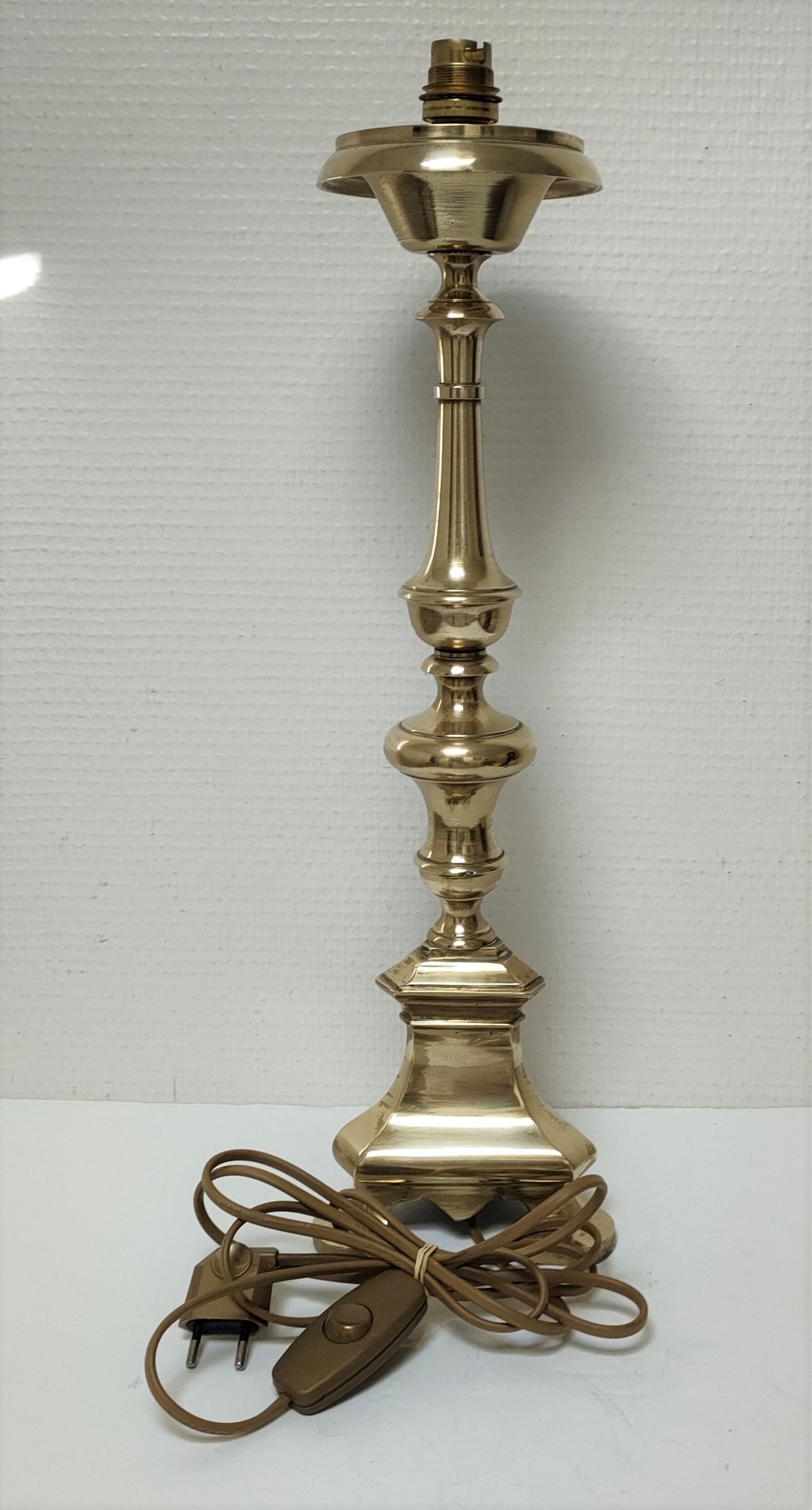 Pied de lampe bronze doré tripode hauteur 50 cm
