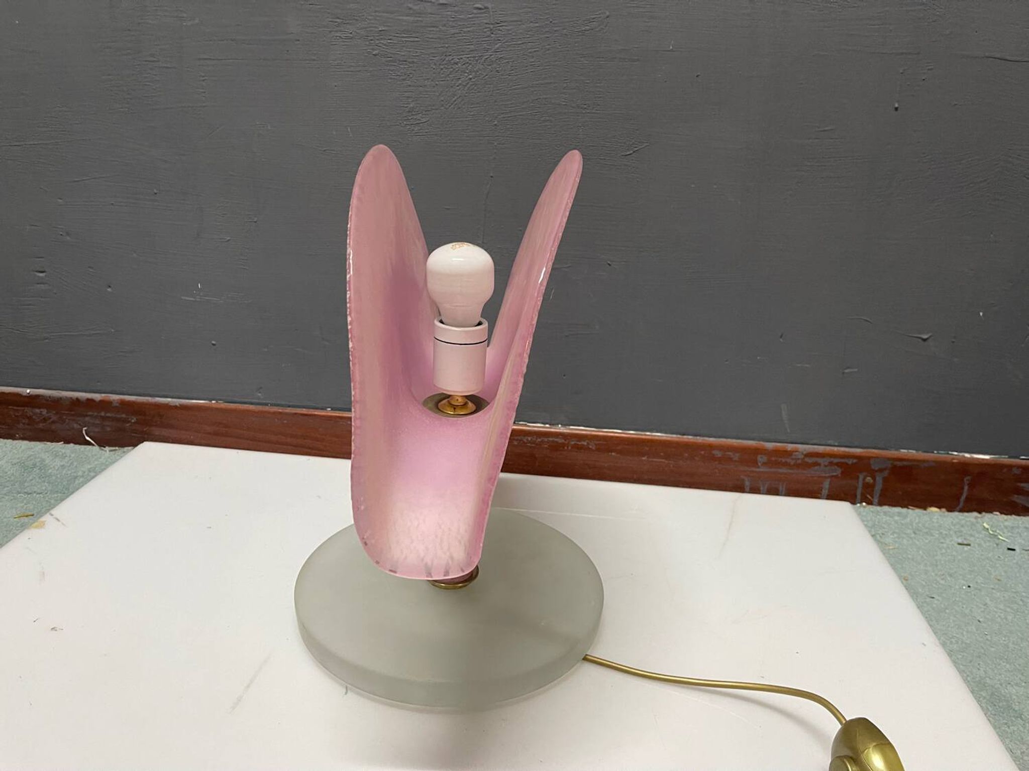 Lampe de table en verre de Murano rose des années 1980