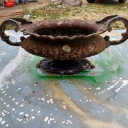 1 Jardinière en Fonte 1900 de Charleville - Mézières
