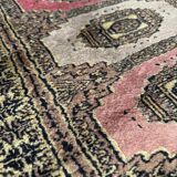 Handmade Pakistani rug