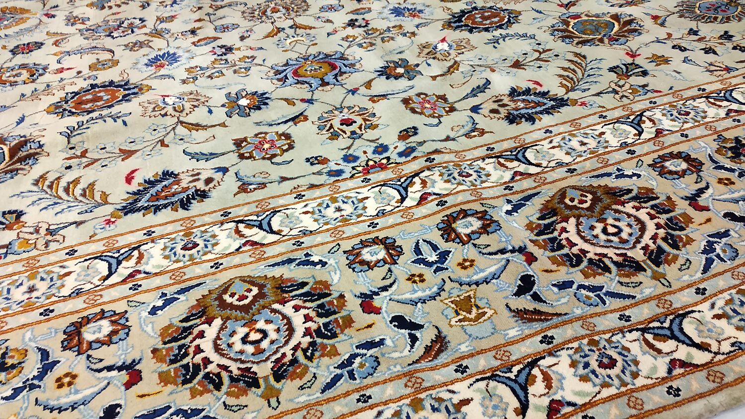 Persian carpet entirely handmade "Keshan"