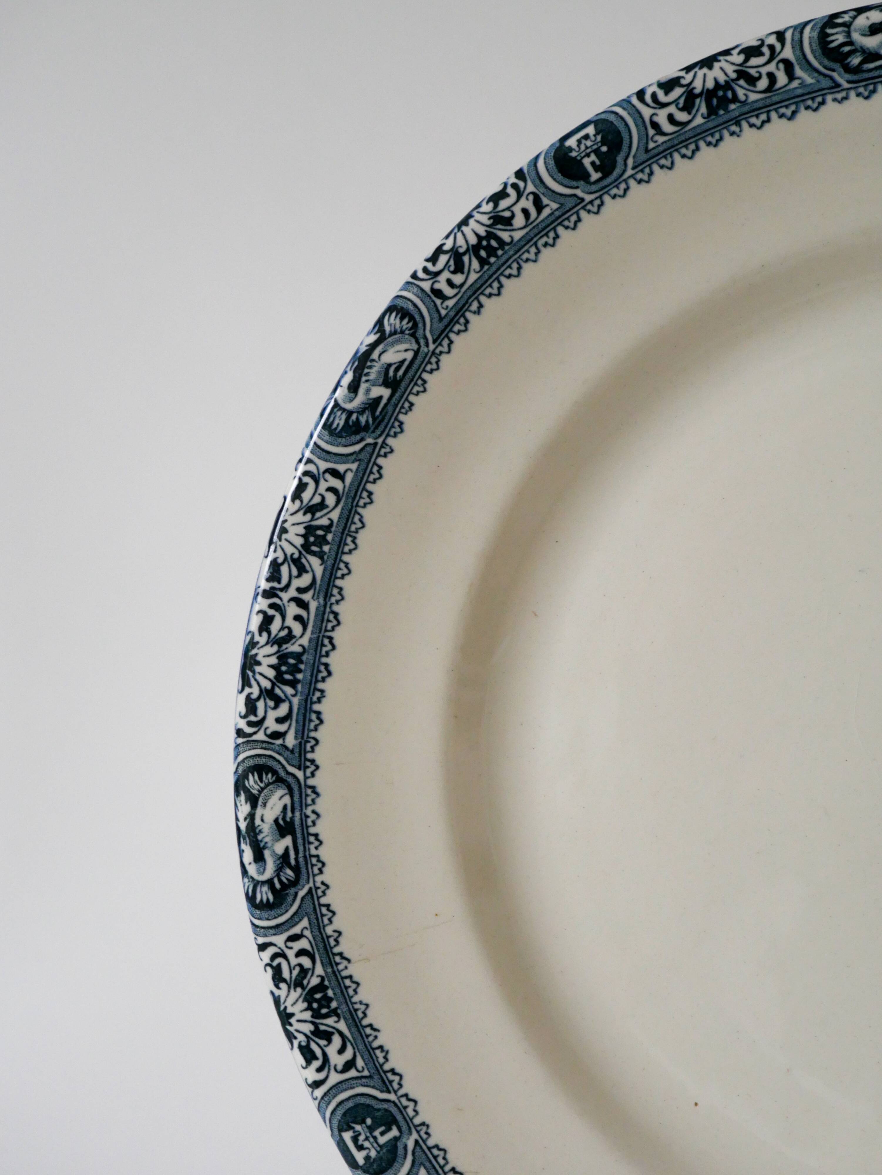 Round dish in iron earth model salins model françois 1st 19th century