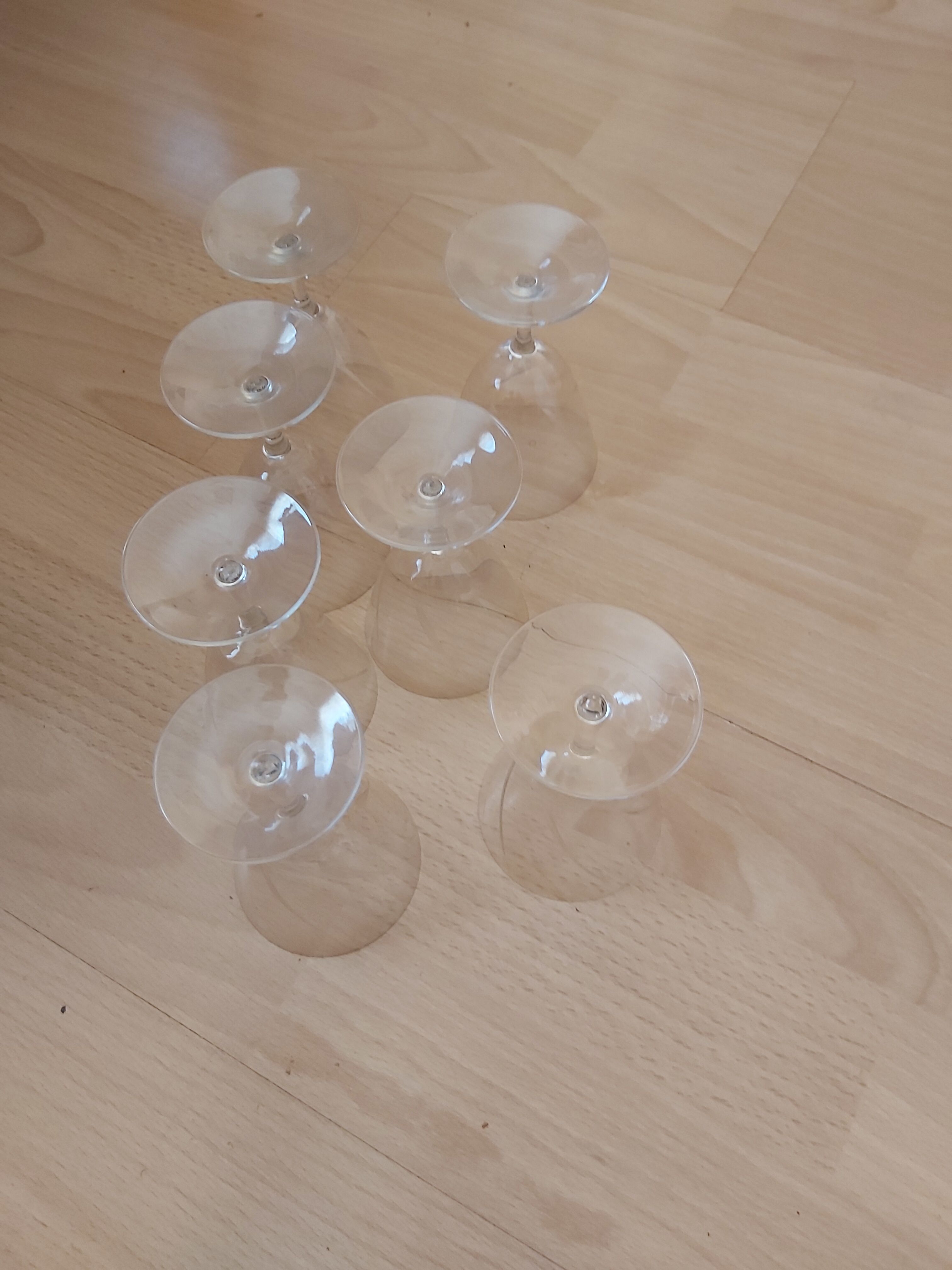 Set of 7 crystal glasses