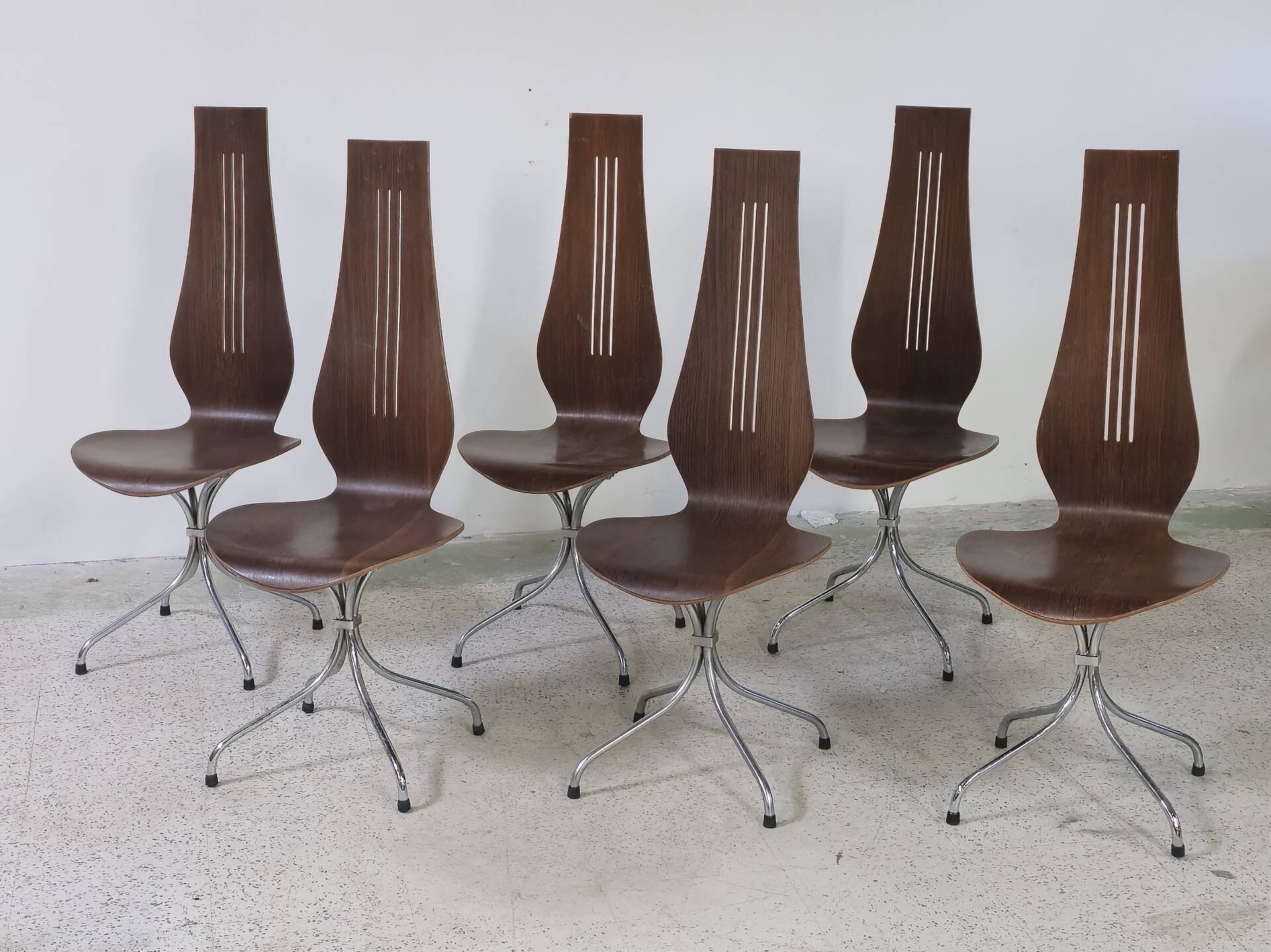 6 chaises M352 dites Lyre par Théo Häberli, Suisse vers 1968