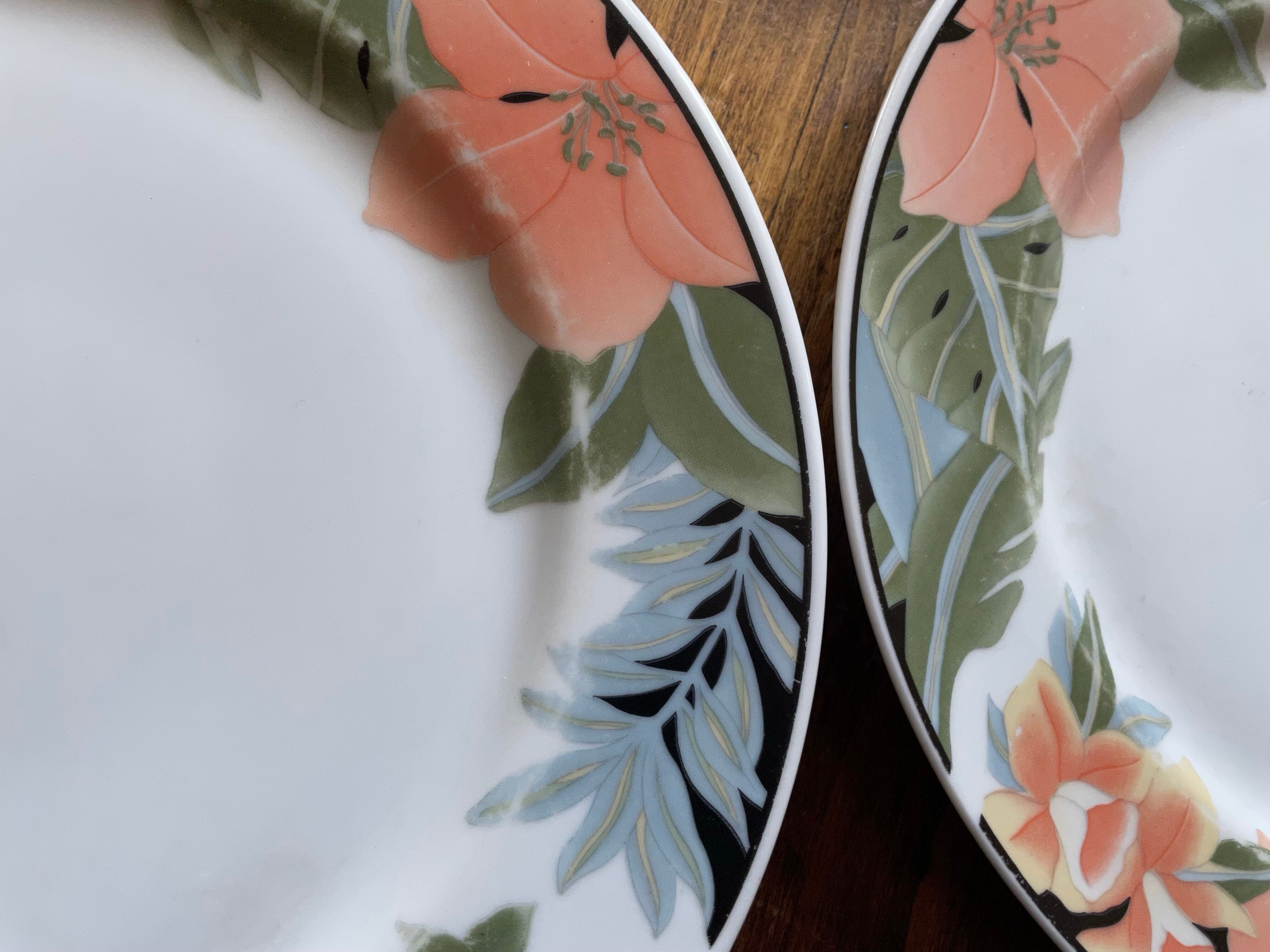 Set of 5 floral plates in vibrant colours, 1980s, vintage