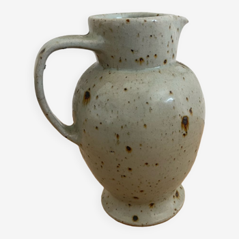Pitcher in willing