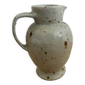 Pitcher in willing