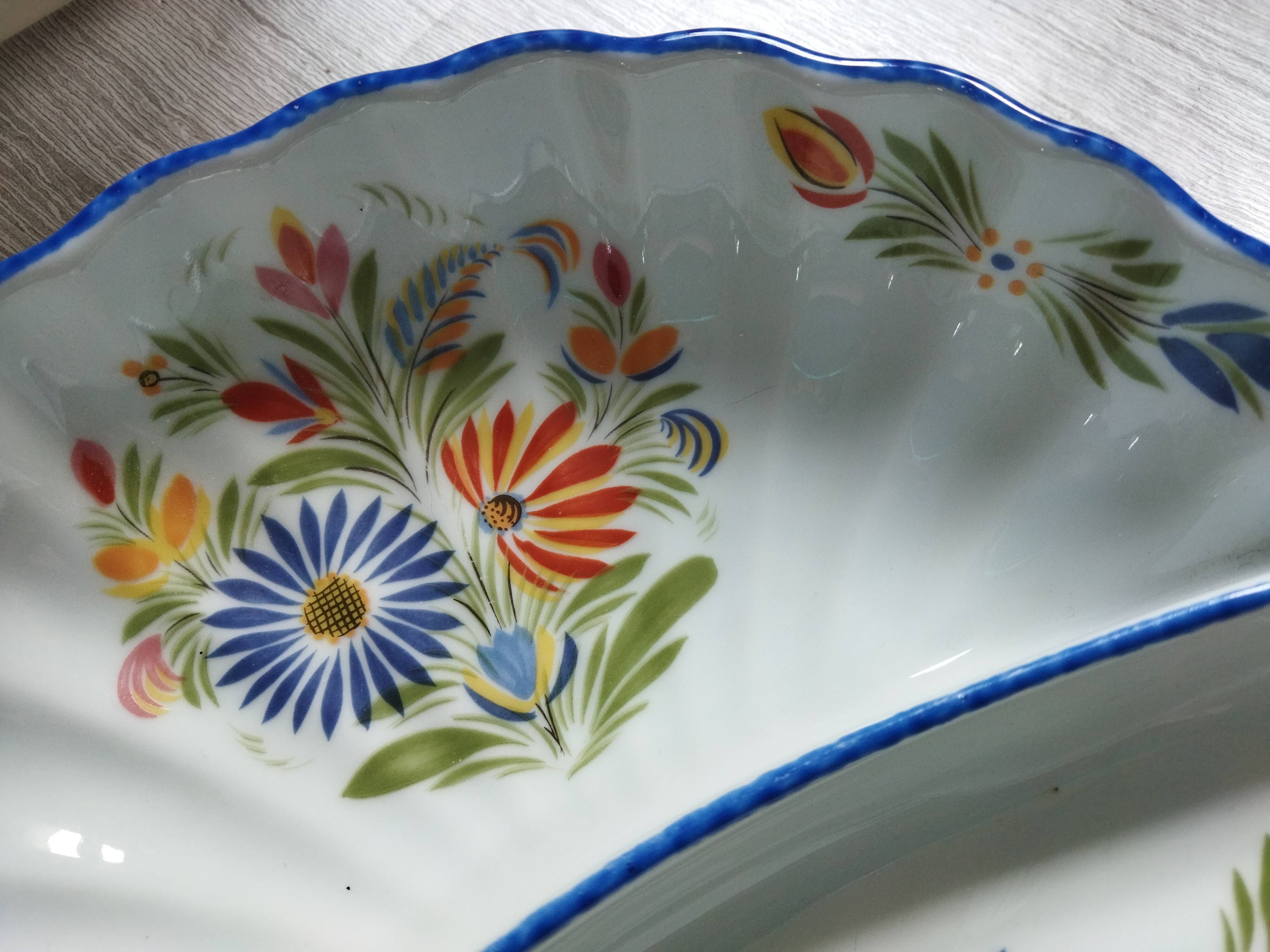 Porcelain molds & fries plate Croquet Quimper