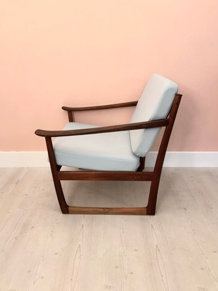 lounge. chair by Hvidt & mølgaard