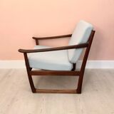 lounge. chair by Hvidt & mølgaard