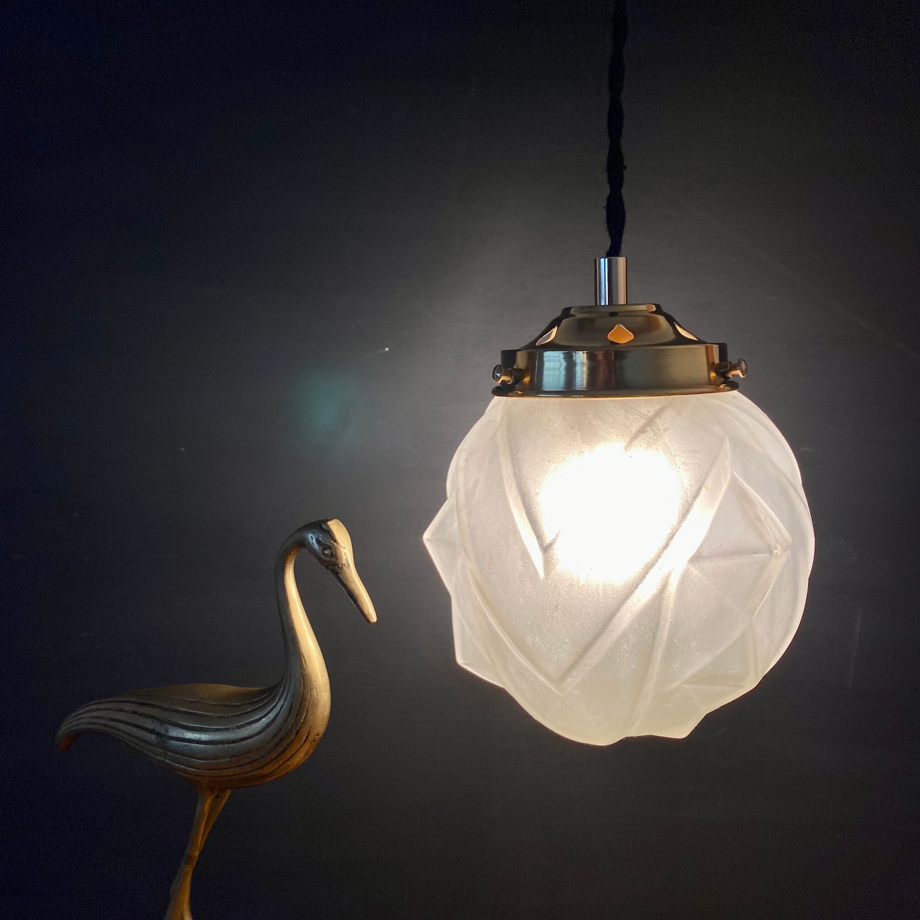 Vintage art deco glove pendant lamp in frosted glass
