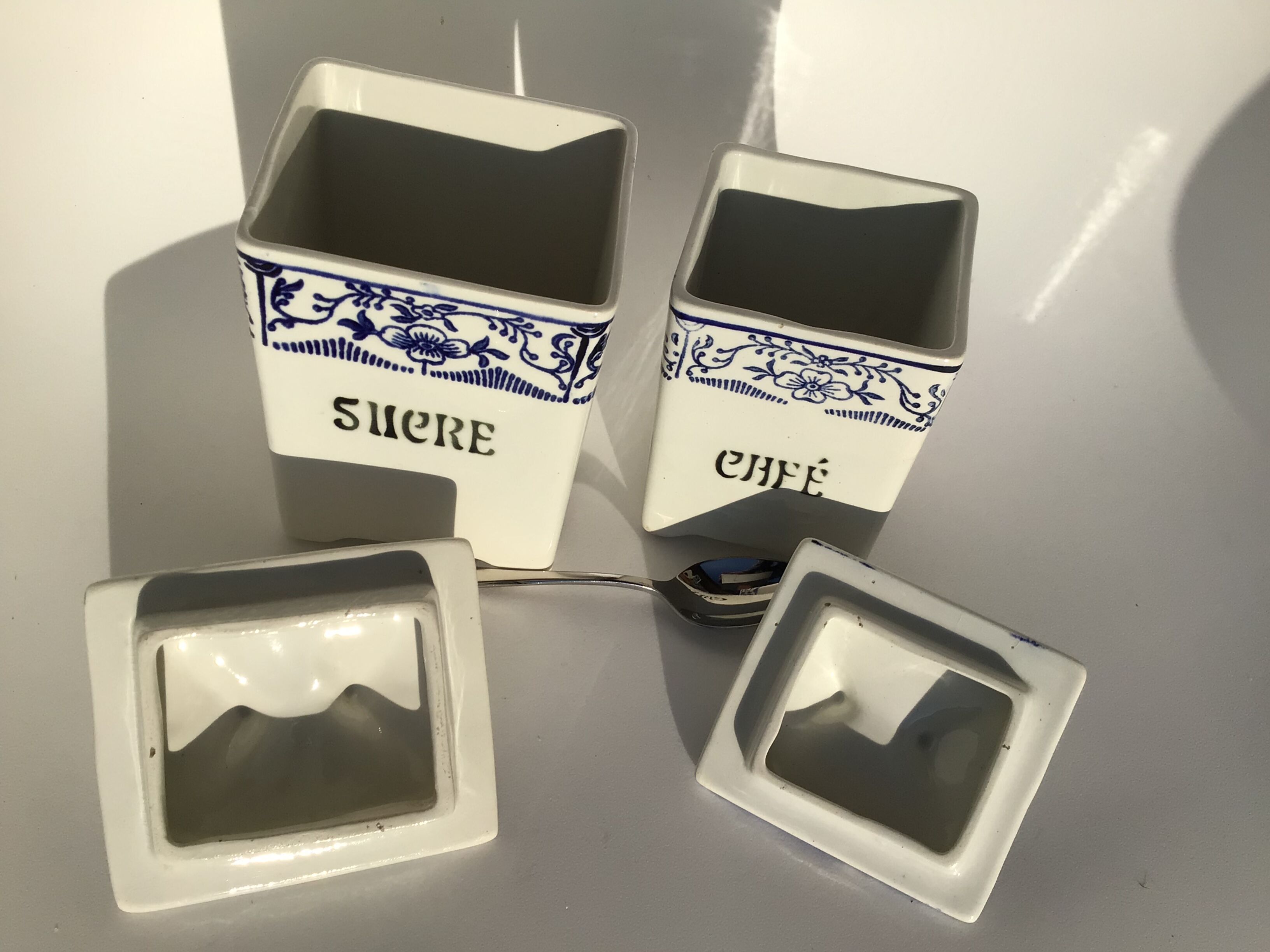 2 Spice pots around 1910 St Amand blue décor