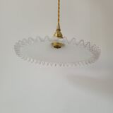 Serrated opaline suspension