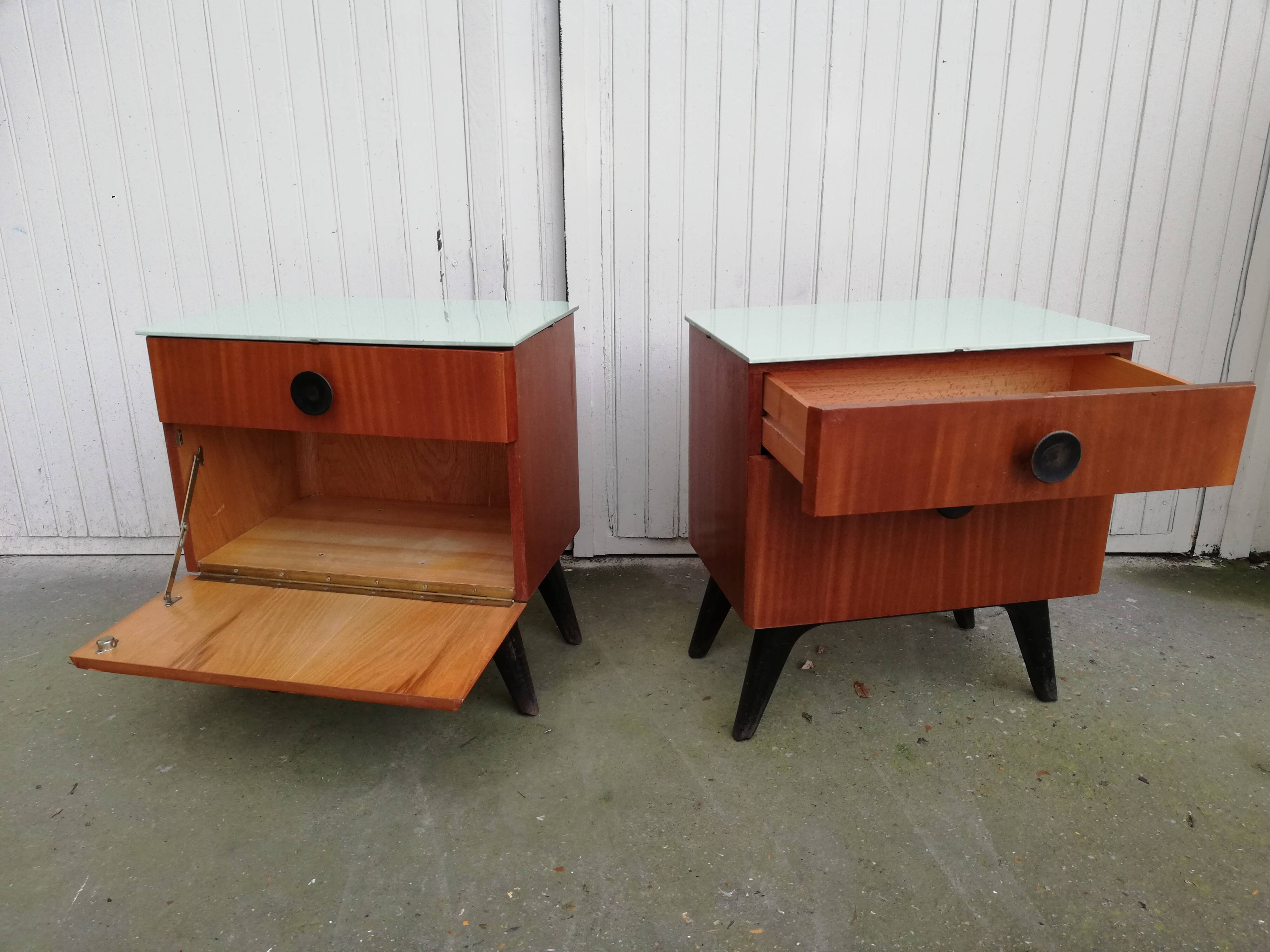 Paire de tables de chevet tchèques, Halabala, style scandinave 1950