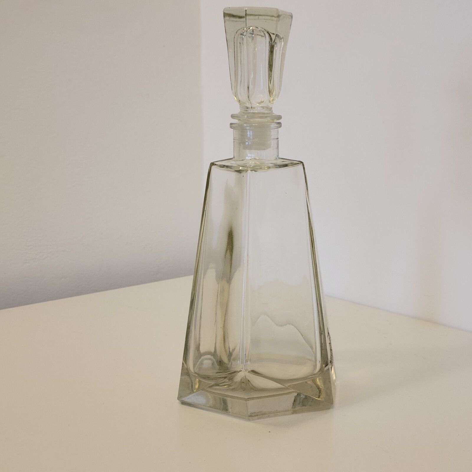 Art Deco geometric glass whisky decanter 550 ml