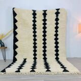 Handmade Moroccan rug in wool 250cm x 150cm