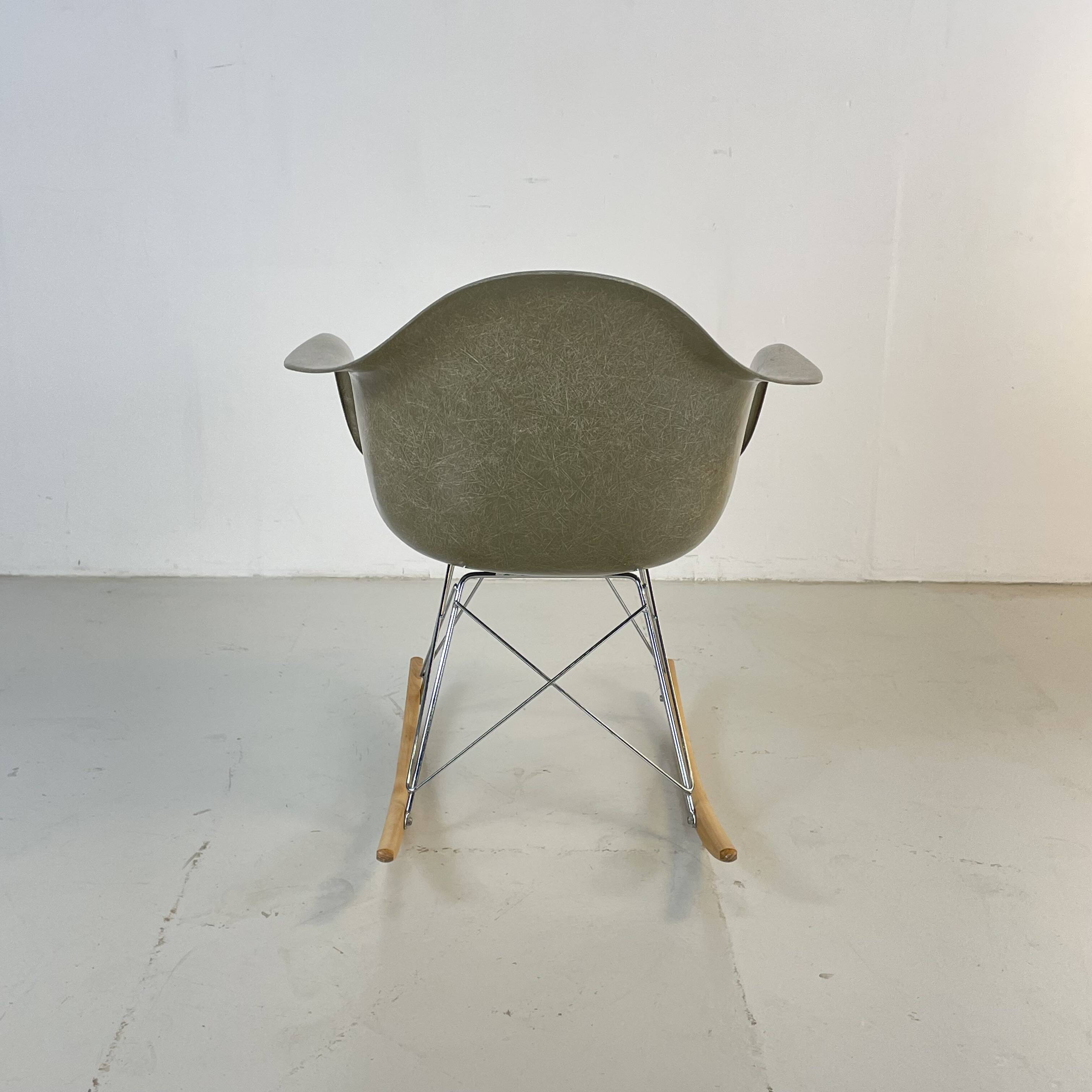 Eames Herman Miller 1950s RAR rocking chair in raw umber
