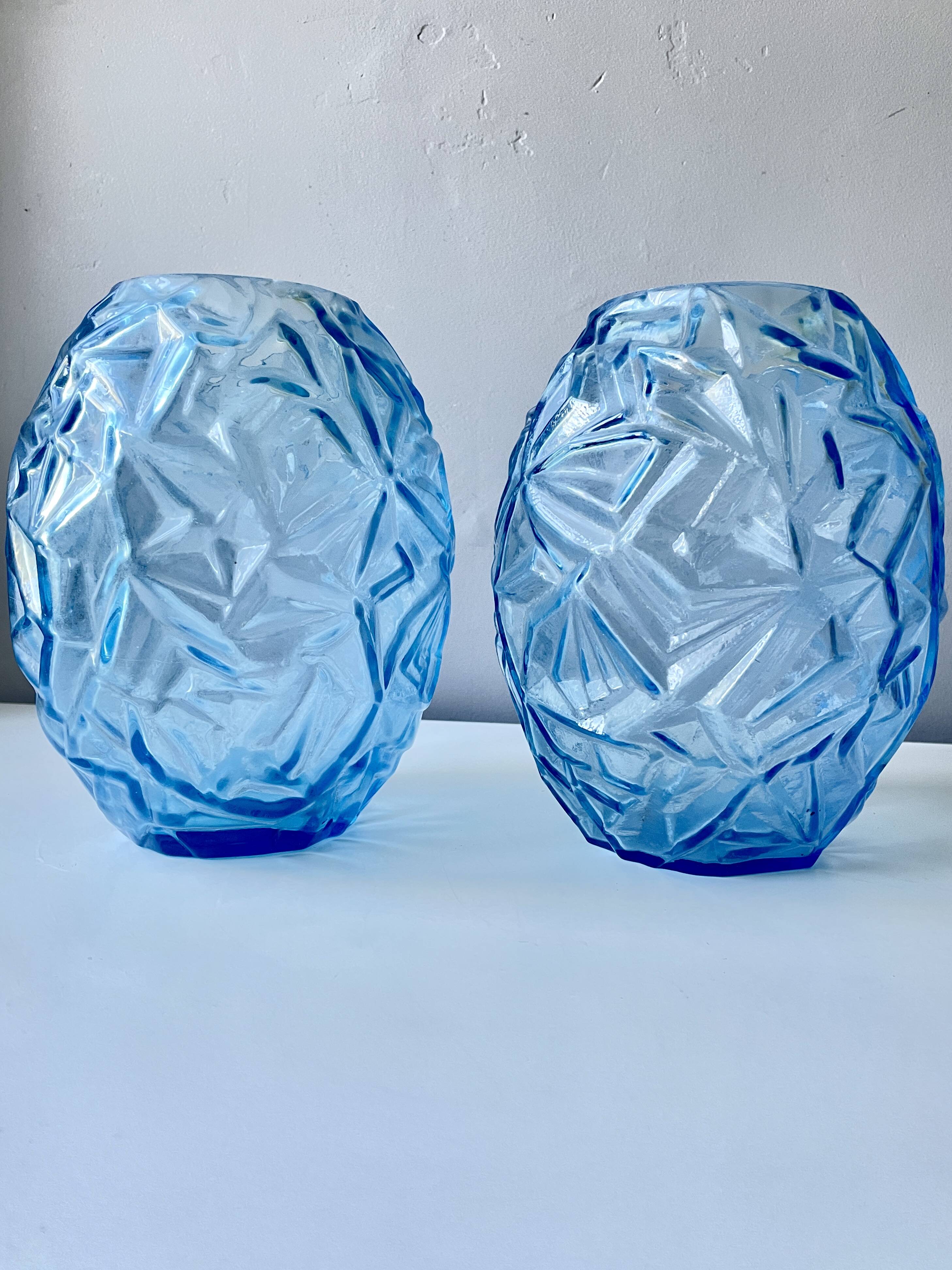 Pair of Art Deco vases in blue glass paste