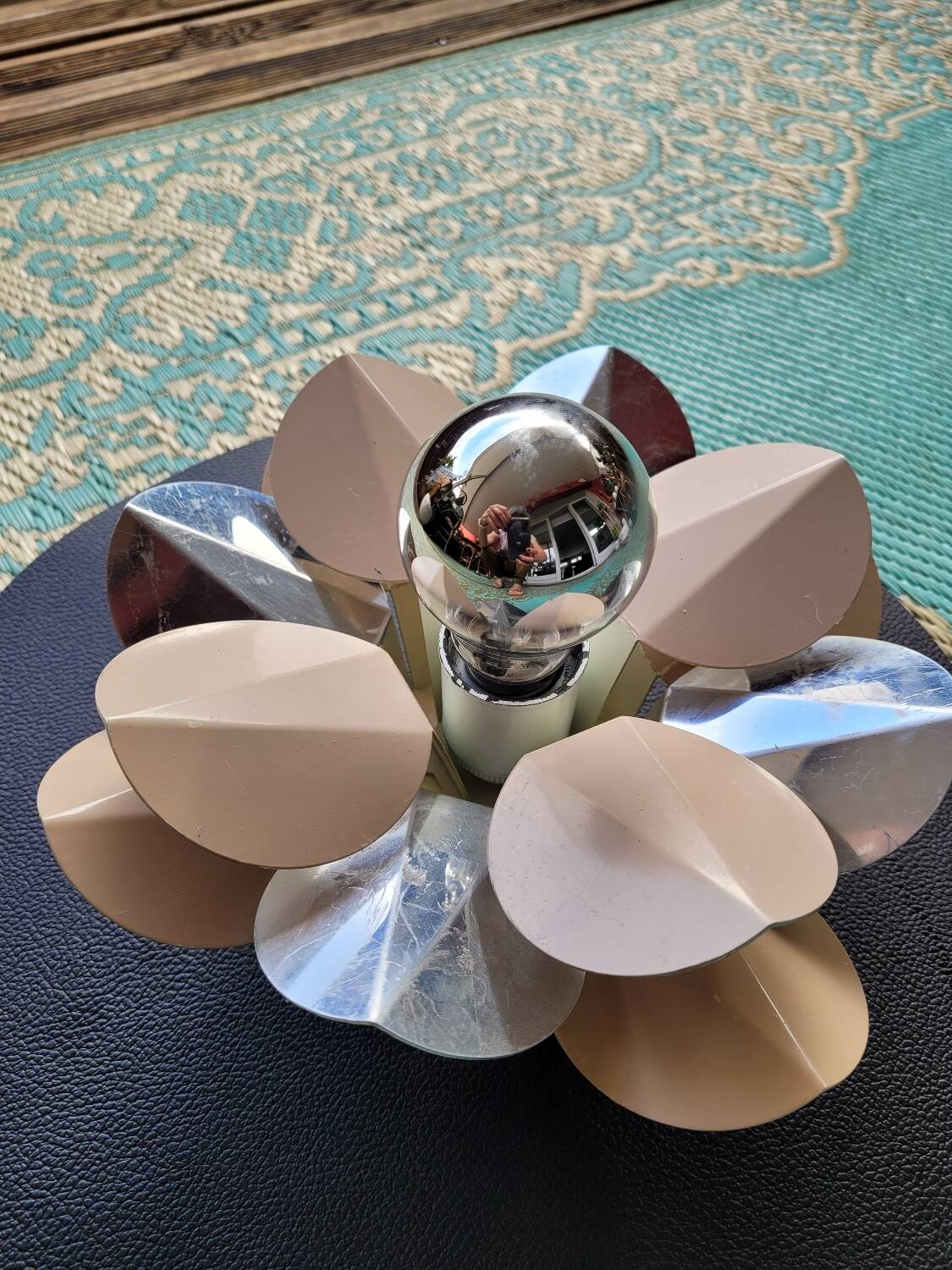 Vintage flower wall light