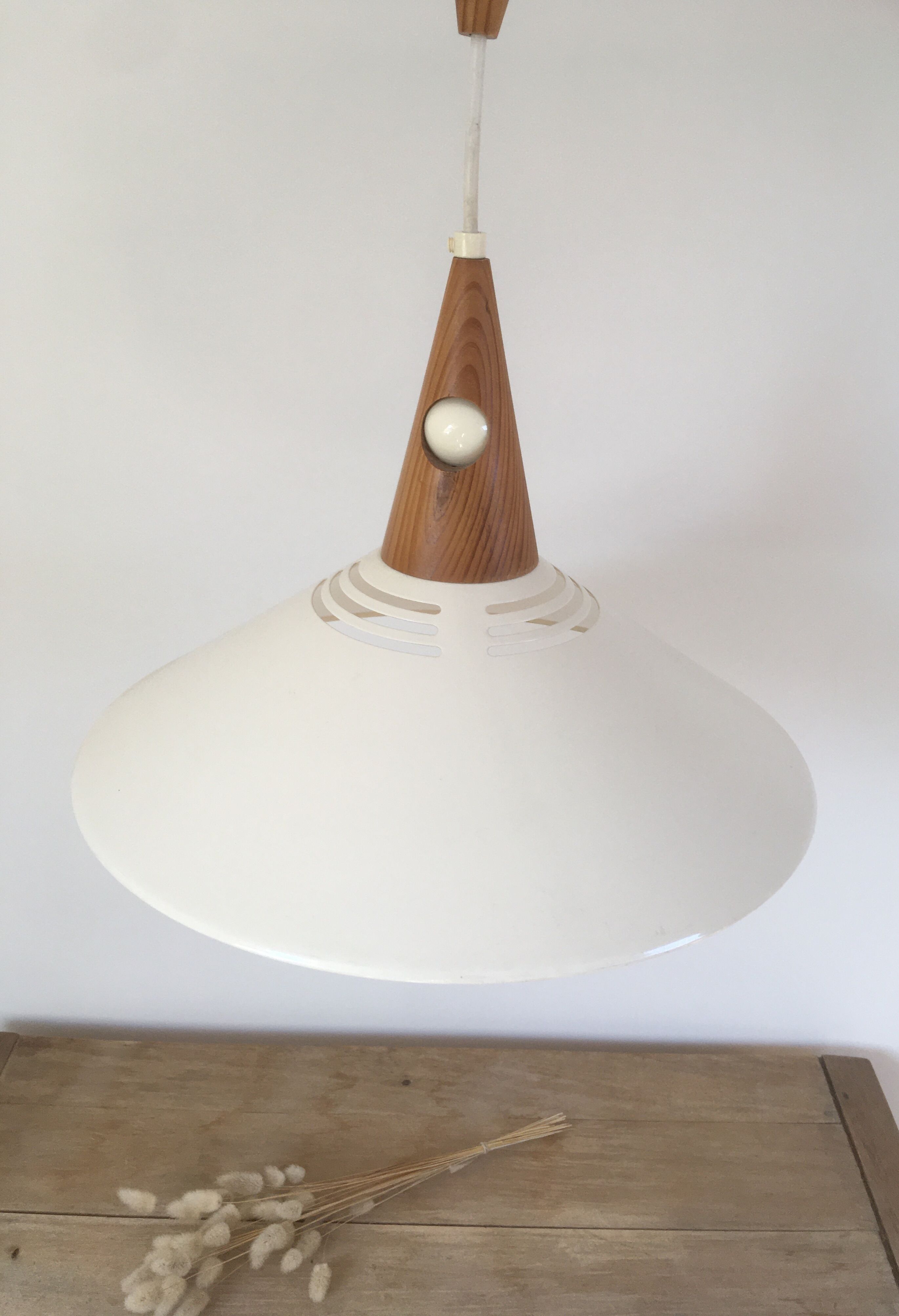 Scandinavian pendant lamp in teak and white metal 70s