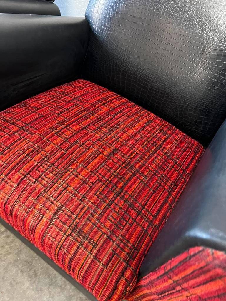 Set of 2 vintage black and red armchairs / armchairs / individual armchairs