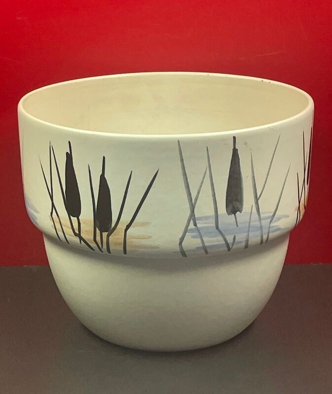 Ceramic pot cover with vegetable decoration sign (paul) milet sevres ø 19 cm h 15