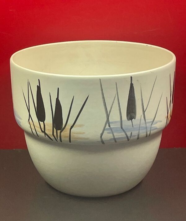 Cache pot en ceramique a decor vegetal signe (paul) milet sevres ø 19 cm h 15