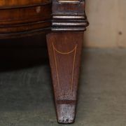 Commode Sheraton avec poignées tête de lion, 1859