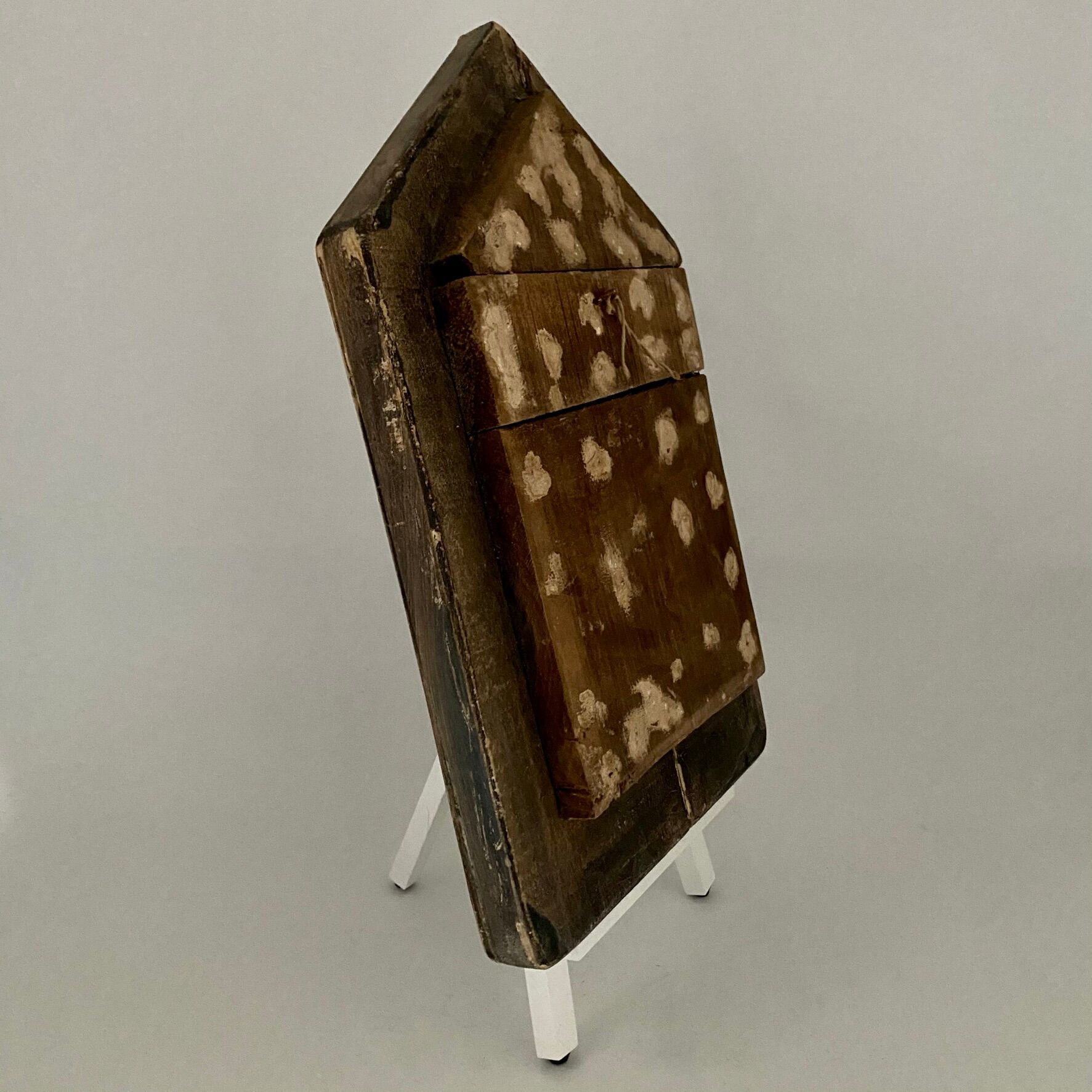 Wood mirror, popular art