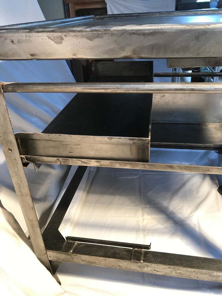 Postal sorting table