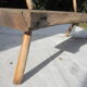 Banc de ferme brutaliste