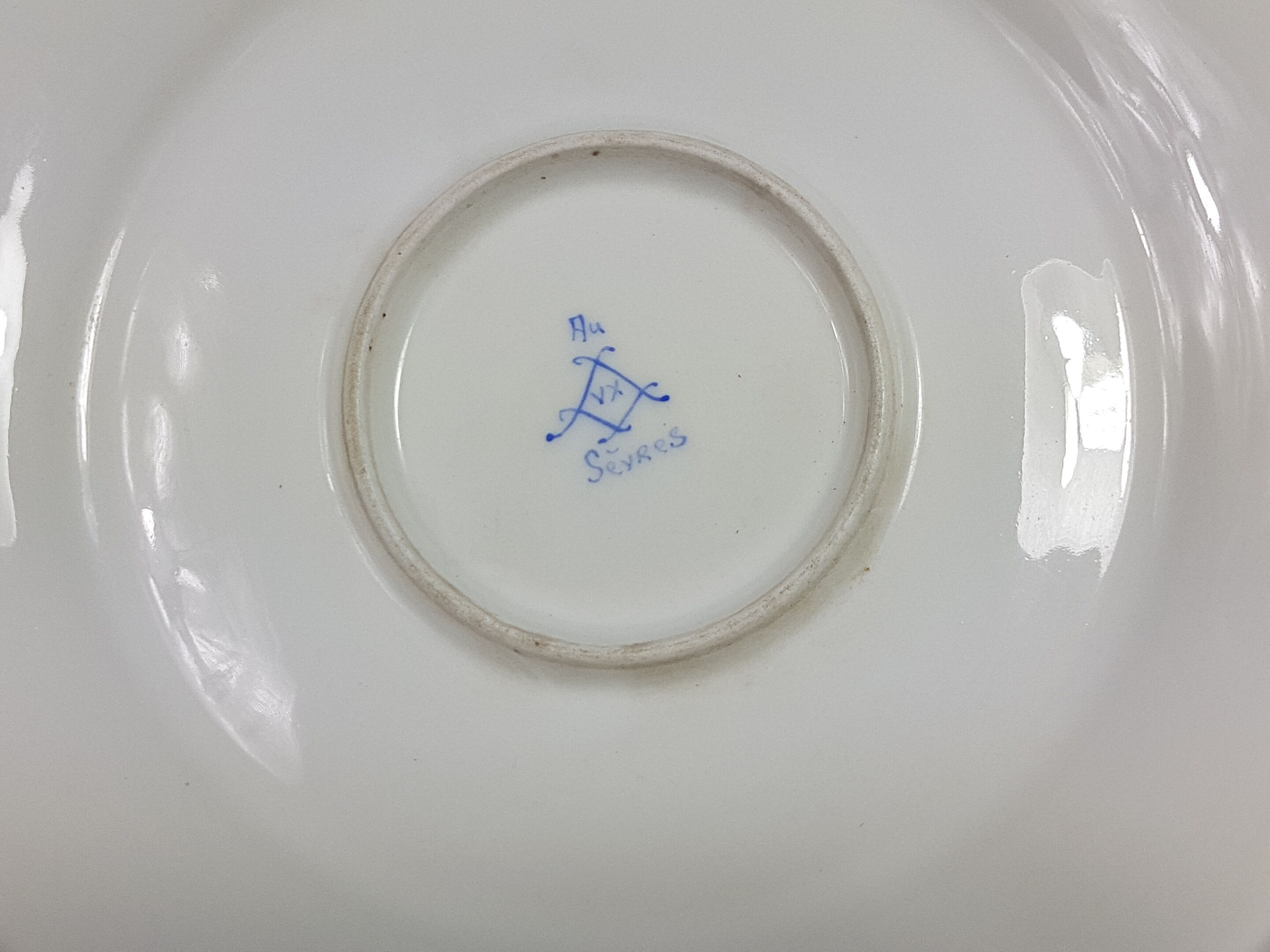 Old enamelled porcelain dish apocryphal brand of Sèvres