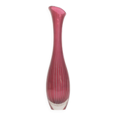 Scandinavian tulip vase in pink glass with fine white canes