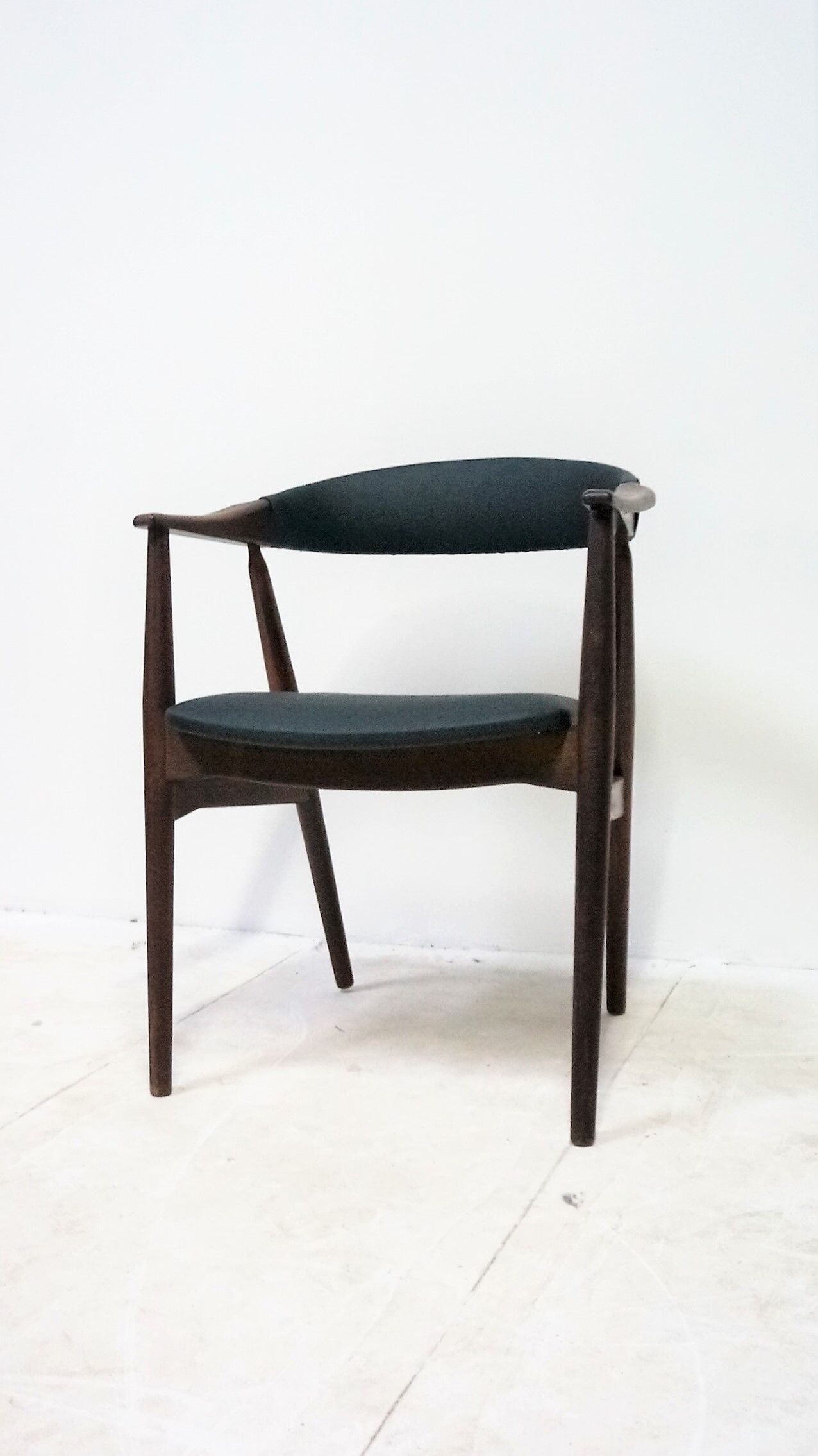 Chair teak th. Harlev