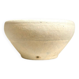 Beige glazed stoneware bowl