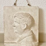 Bust of a man to hang