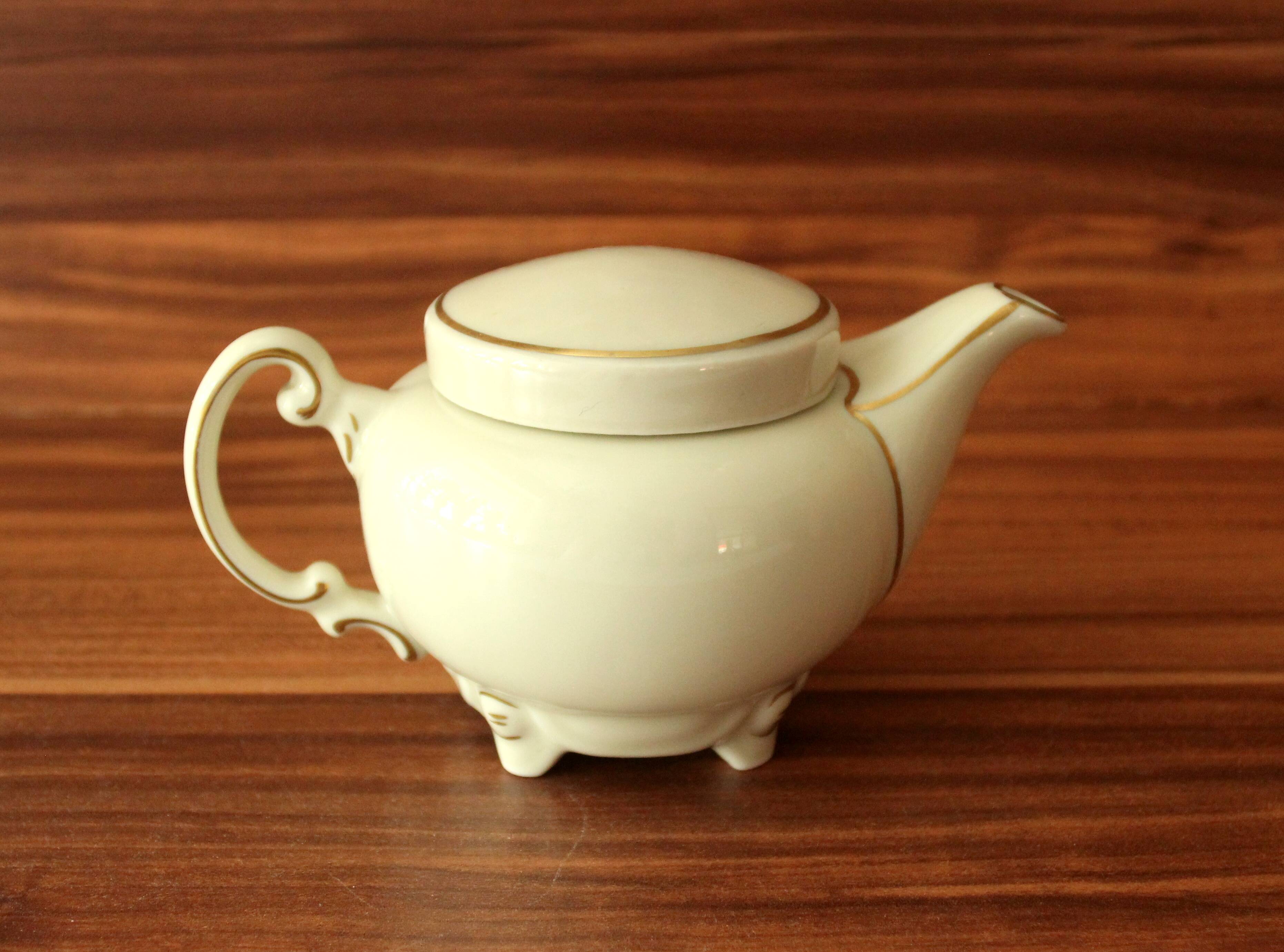 Small 1 portion porcelain teapot by Gerold/Bavaria - ivory white and gold