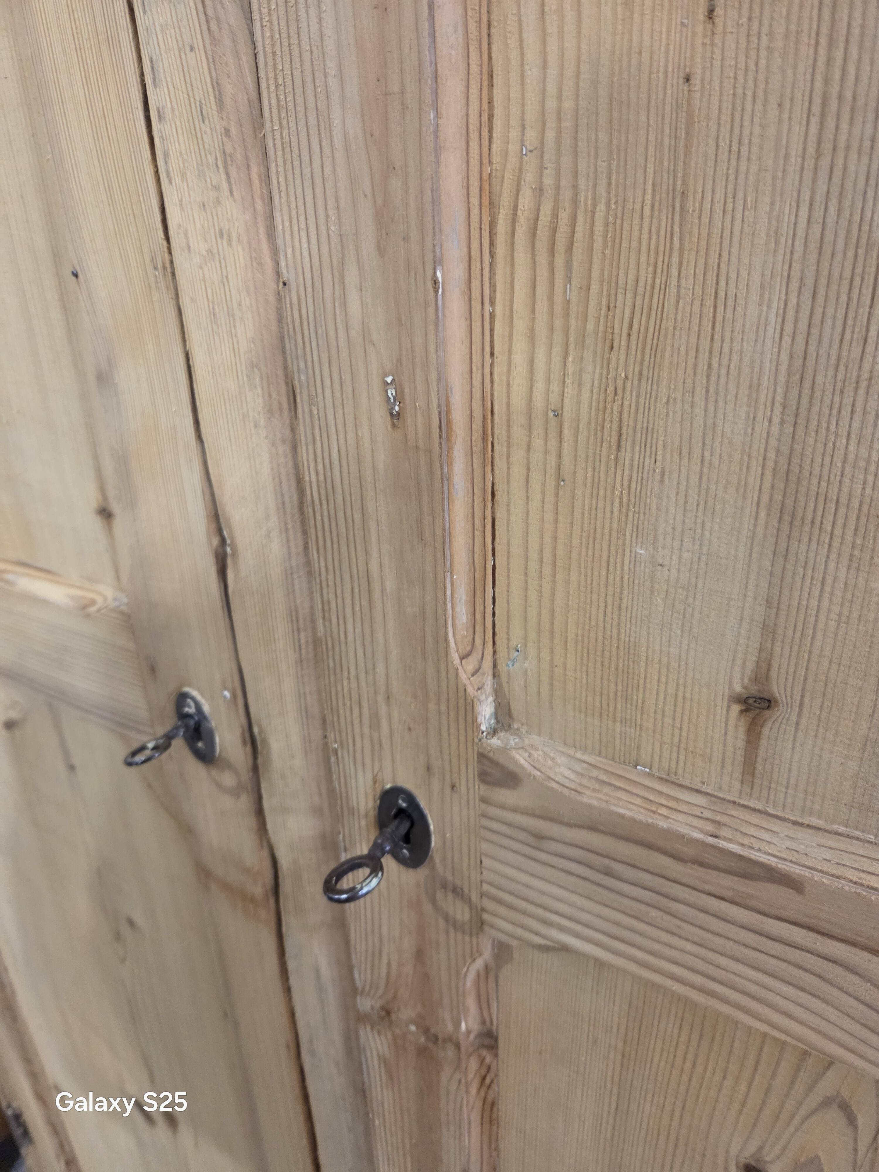 Armoire parisienne 2 portes, restaurée