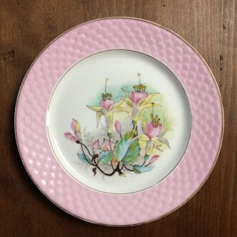 Assiette en porcelaine