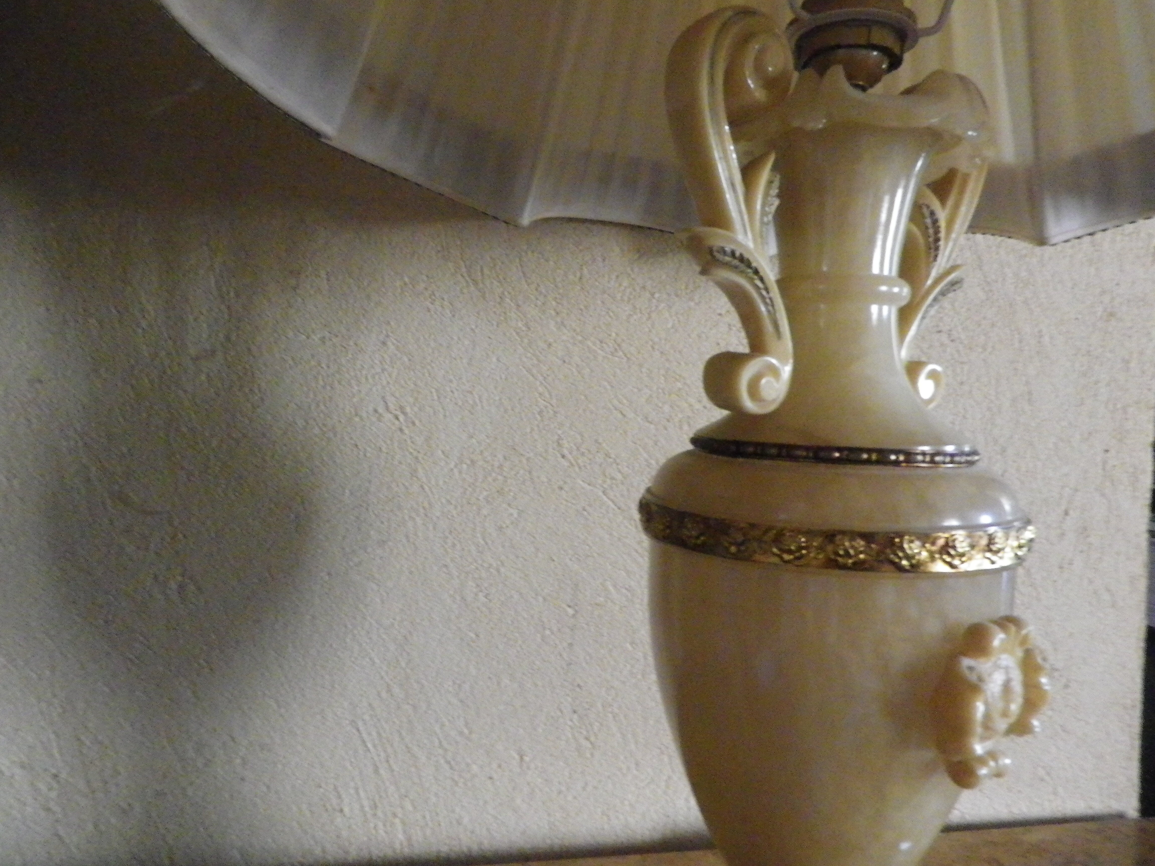 Large model alabaster lamp