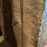 Coffre indien en bois et métal patiné vert