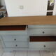 Commode style Louis Philippe, 8 tiroirs vert de gris